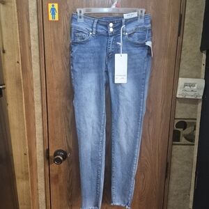 Blue Savvy Women's Ankle Jeans in Light Blue.   Box 34
